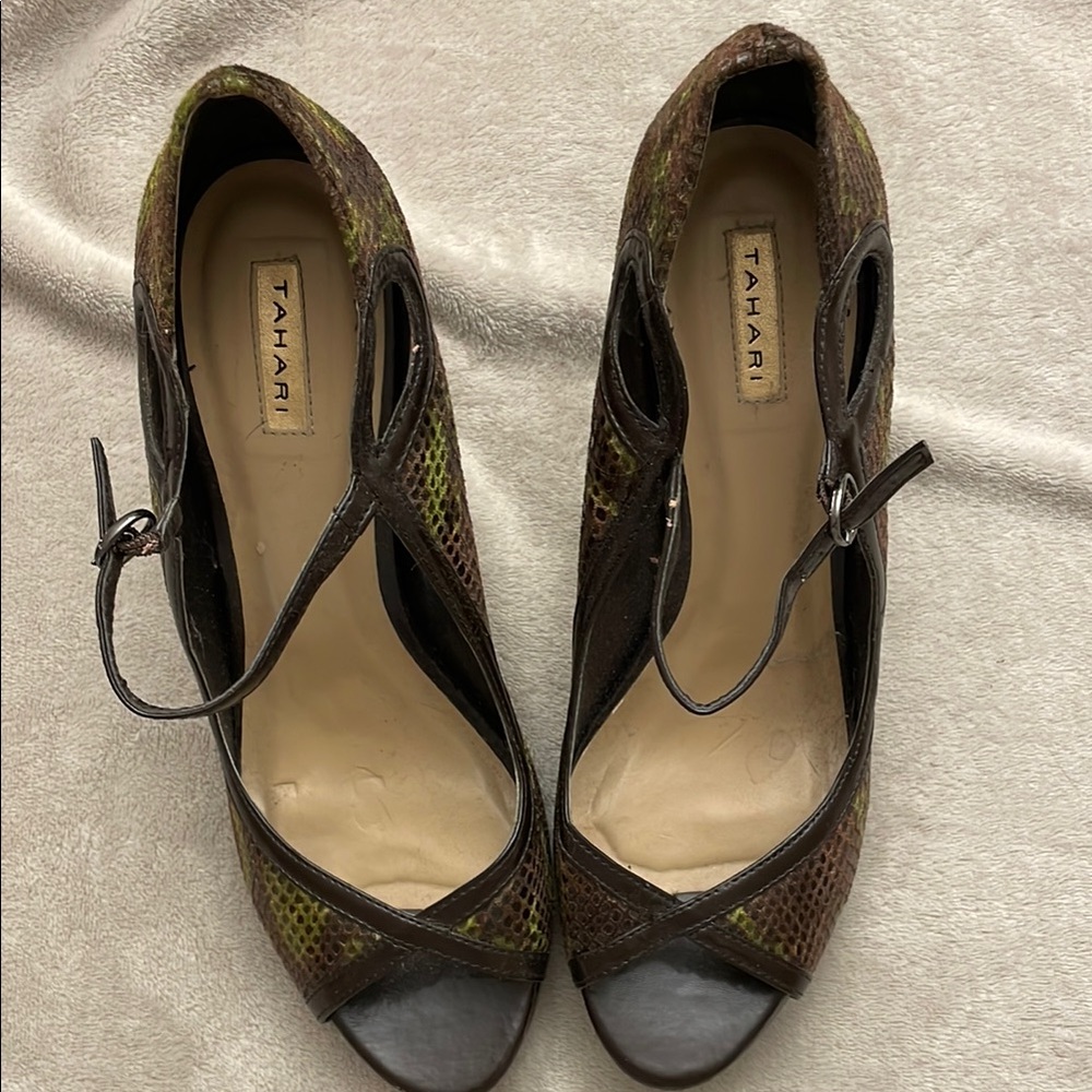 Tahari Women's Brown Peep Toe Heels